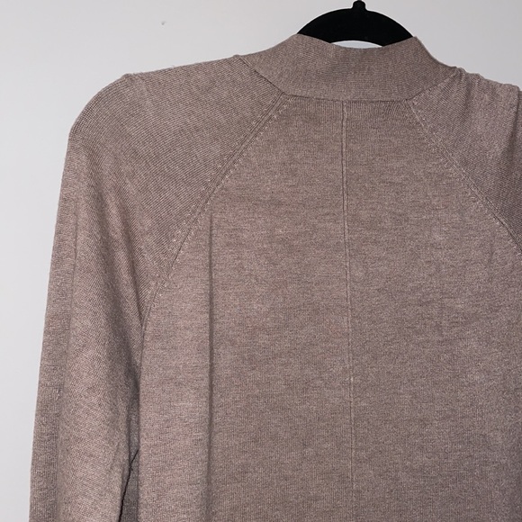 Long stretchy cardigan. - Picture 3 of 4